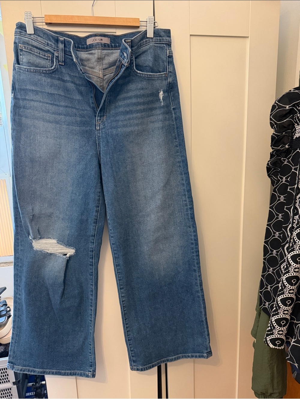 Joes Jeans Relaxed Wide-Leg Women’s Jeans in Medium Blue